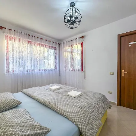Ruby Grace Apartment *